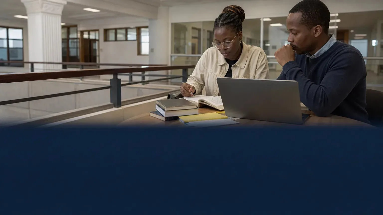Image éditoriale illustrant : CODESRIA ouvre ses bourses de recherche 2027 sur les écosystèmes universitaires africains, jusqu’à 15 000 $US